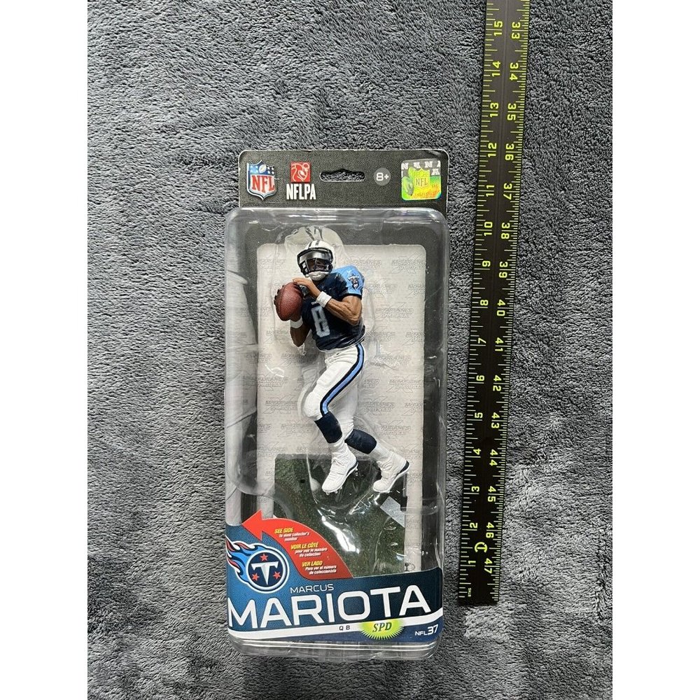 2015 SportsPicks Debut NFL 37 - Marcus Mariota Tennessee Titans - McFarlane Toys